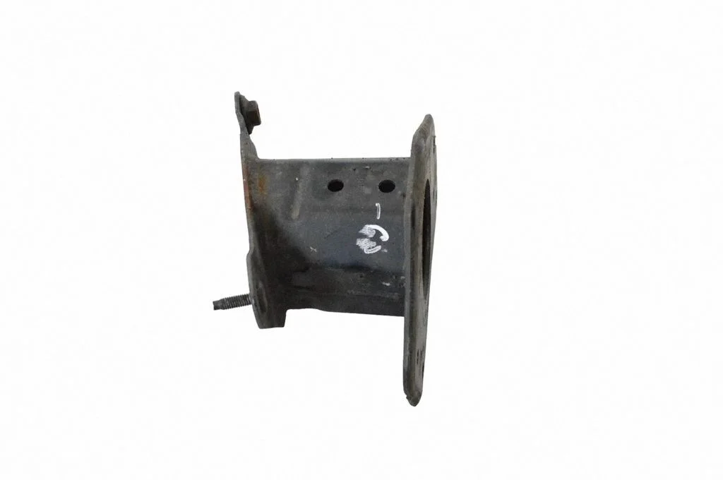 Absorber zderzaka przedniego – prawa