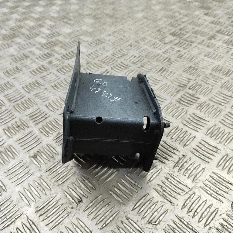 Priekšējā bampera trieciena slāpētājs H52106UABA