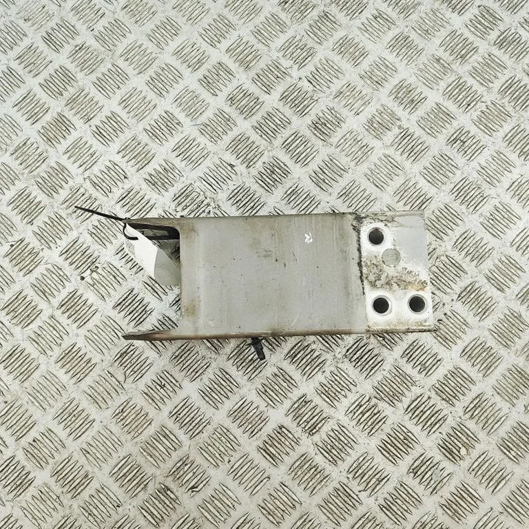 Absorber zderzaka przedniego GX7310005AJ