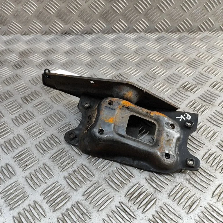 Front bumper shock/impact absorber MB640571