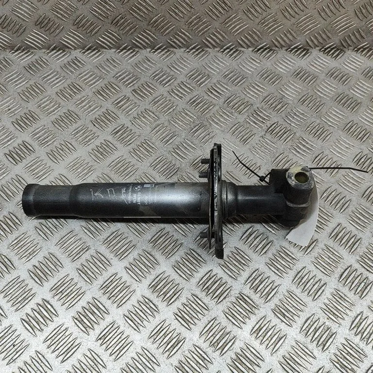 Priekšējā bampera trieciena slāpētājs 8248032