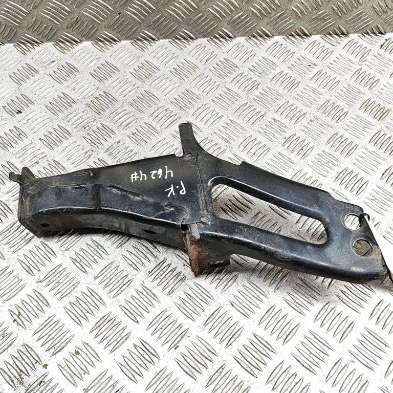 Priekšējā bampera trieciena slāpētājs 30760140