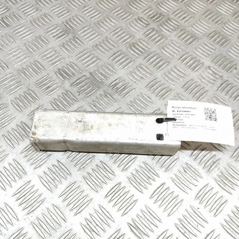 Priekšējā bampera trieciena slāpētājs