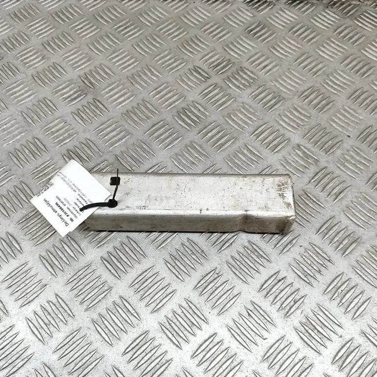Priekšējā bampera trieciena slāpētājs