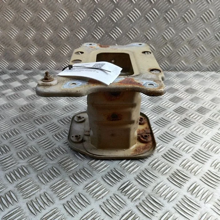 Priekšējā bampera trieciena slāpētājs 24981287