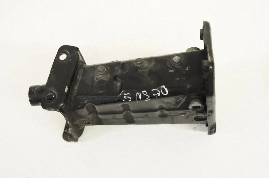 Front bumper shock/impact absorber – Mercedes-Benz S-Class W221 (2005-2013)