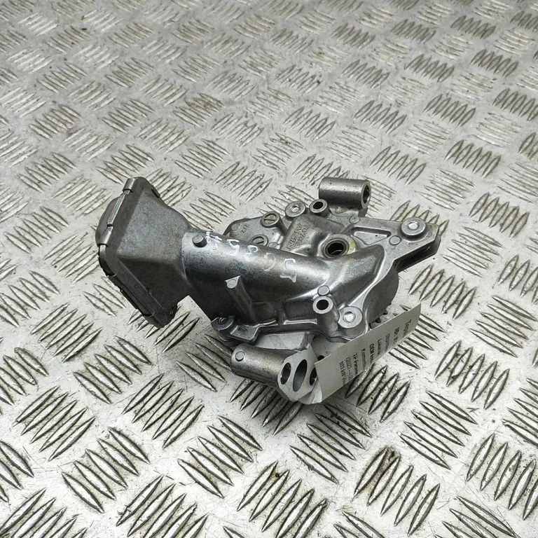 Oil pump 151000T160