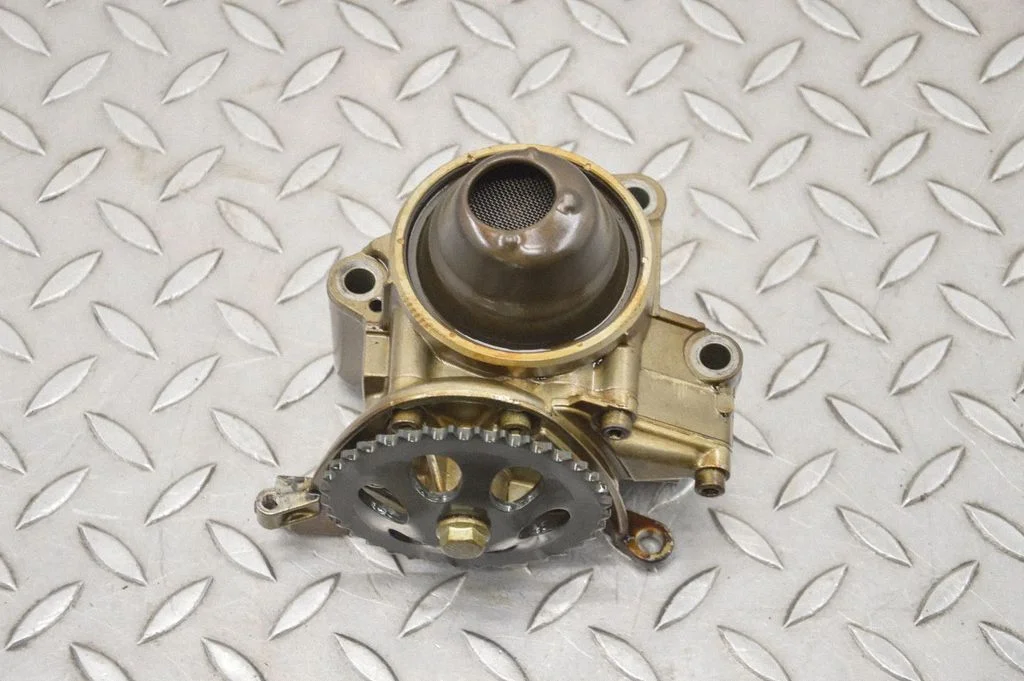 Oil pump – Volkswagen Polo V 6R (2009-2017)