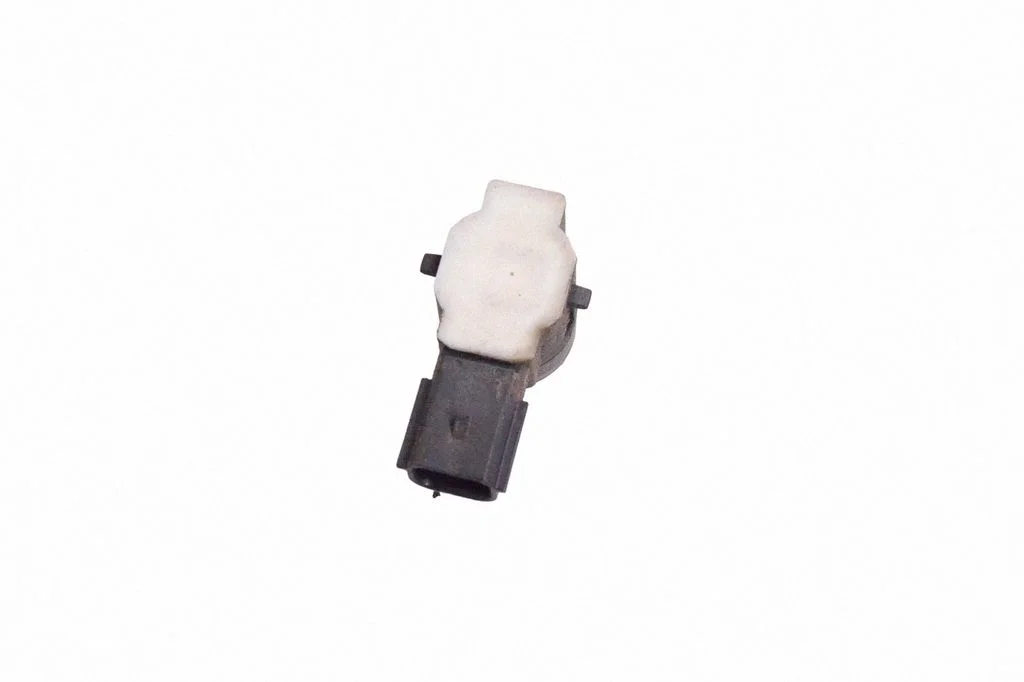 Parkošanās sensors PDC CV1T15859BB