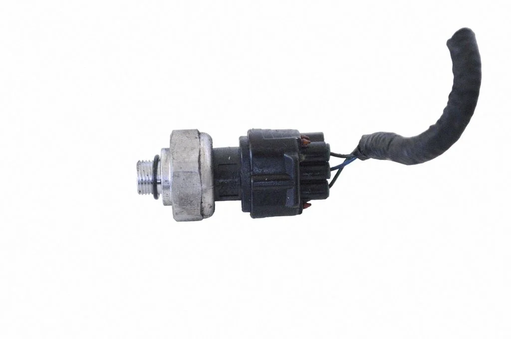 Air conditioning (A/C) pressure sensor – Toyota Prius (XW30) (2009-2015)