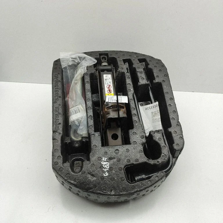 Podnośnik (lewarek) 68159287AA