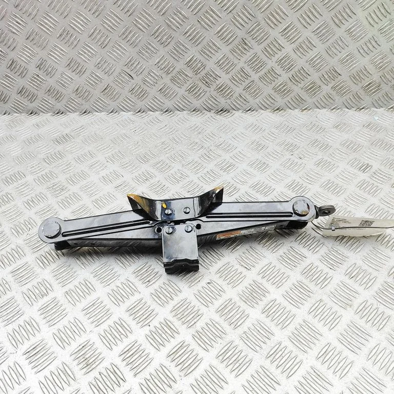 Lift Jack – Mitsubishi Outlander (2013-2021)