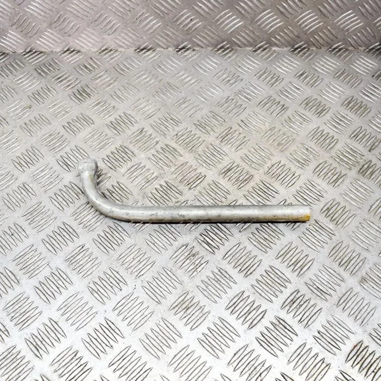 Wheel nut wrench – Volkswagen Passat B6 (2005-2010)