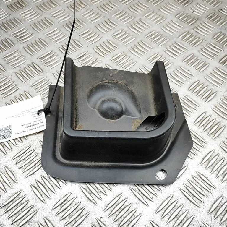 Other body part – Tesla Model Y (2020-)