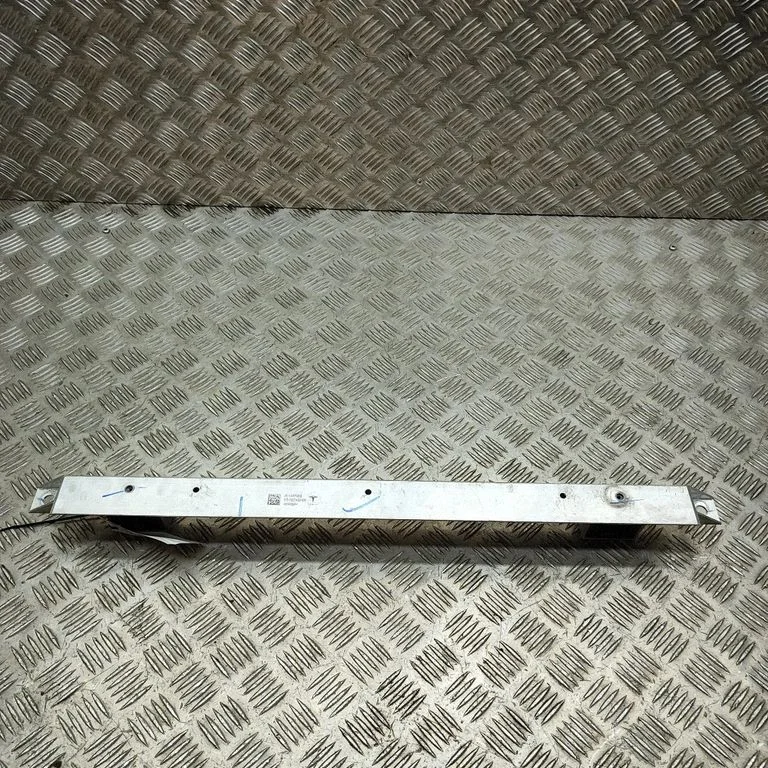 Muu kereosa 110477700B