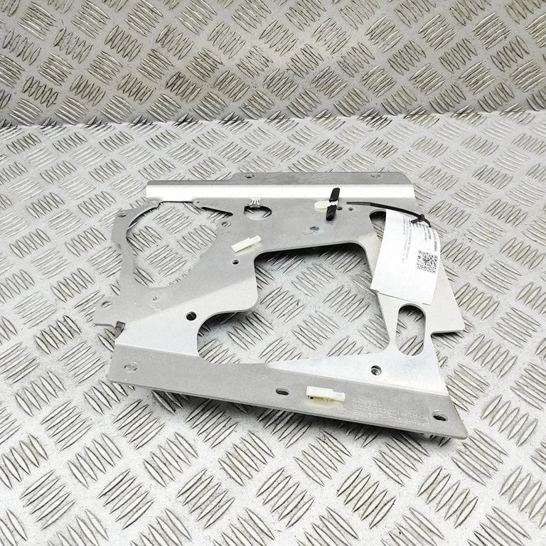 Muu kereosa 8G43L04702GA – Aston Martin DB9 (2003-2016)