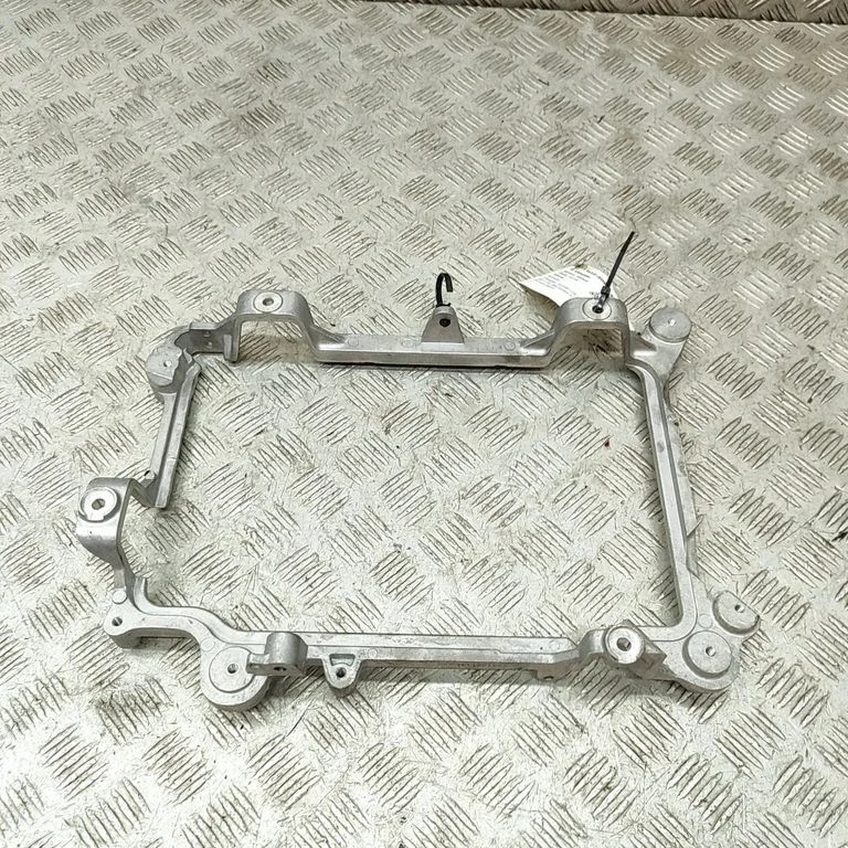 Other body part – Polestar 2 (2020-)
