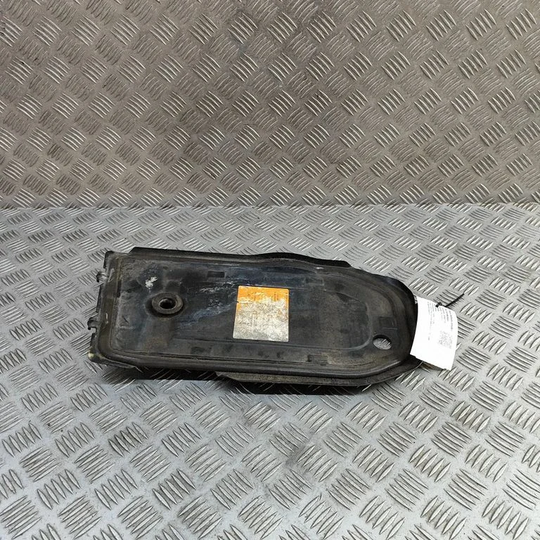 Muu kereosa 8390996