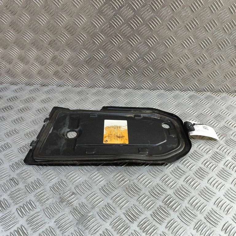 Muu kereosa 8390995