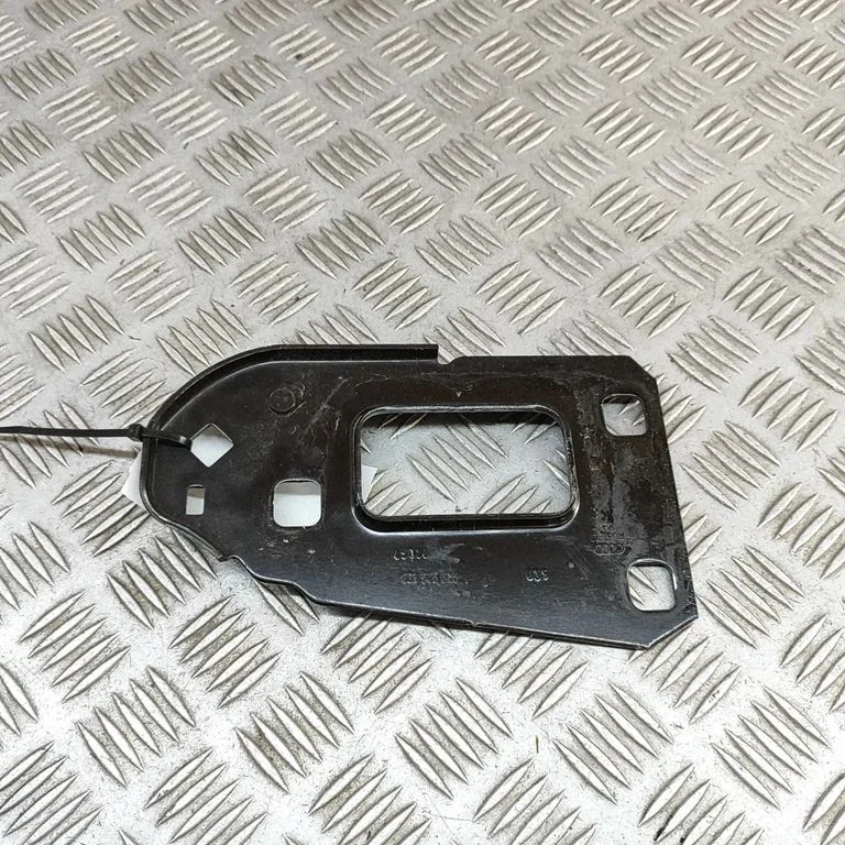 Muu kereosa 8K0805499