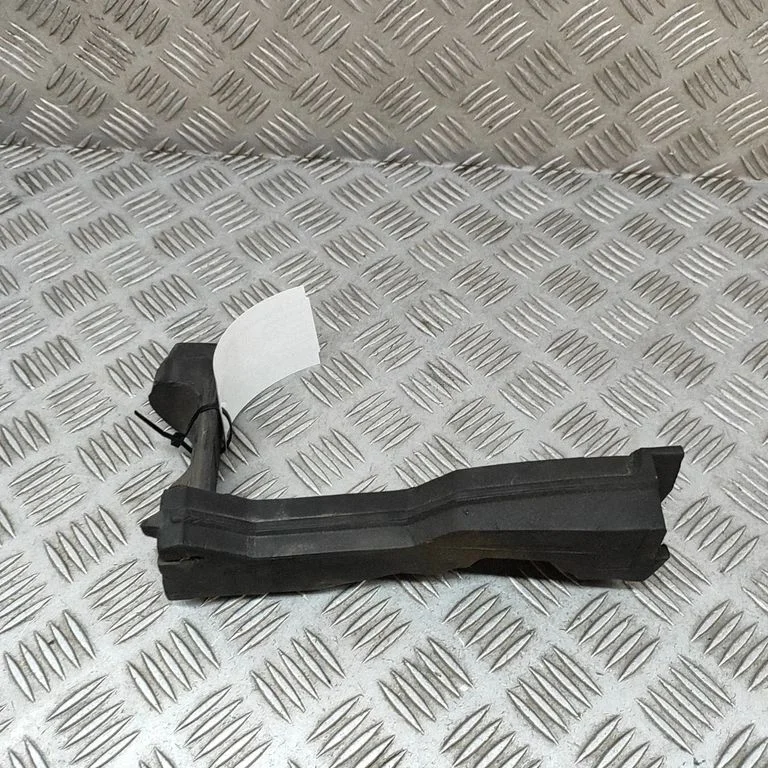 Muu kereosa 8T0823722H
