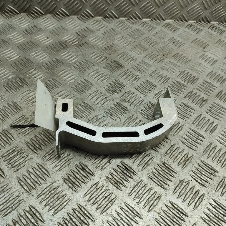 Muu kereosa 31681596