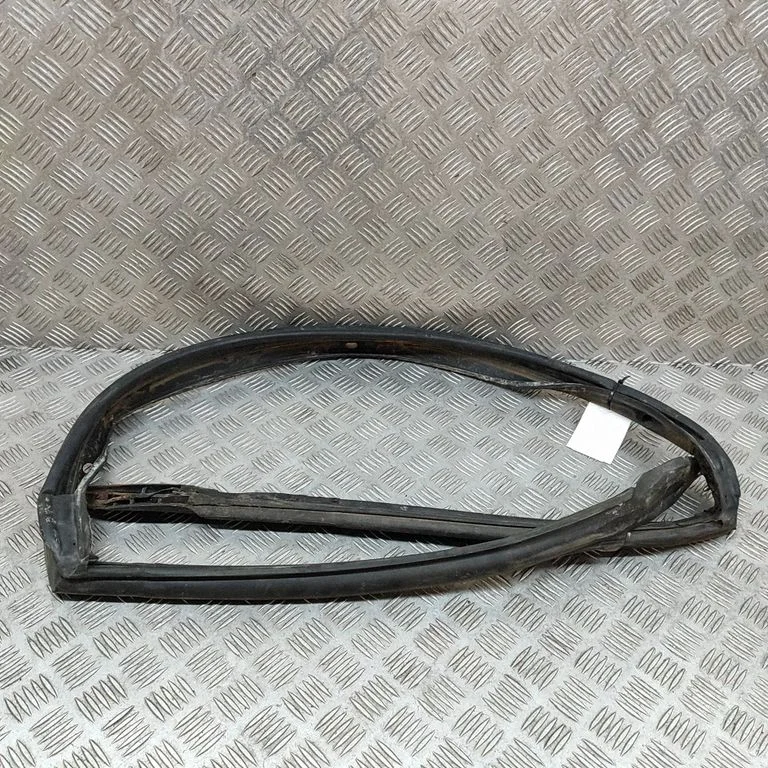 Inna część karoserii 6238114150 – Toyota Supra A80 (1993-2002)