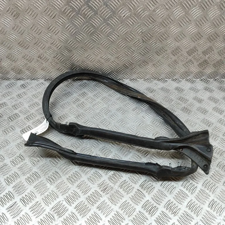 Inna część karoserii 6238214150 – Toyota Supra A80 (1993-2002)