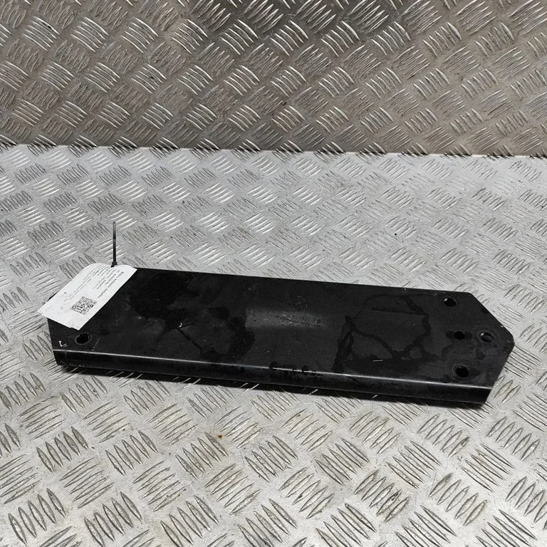 Cita virsbūves daļa – BMW 2. sērija F44 (2019-2024)