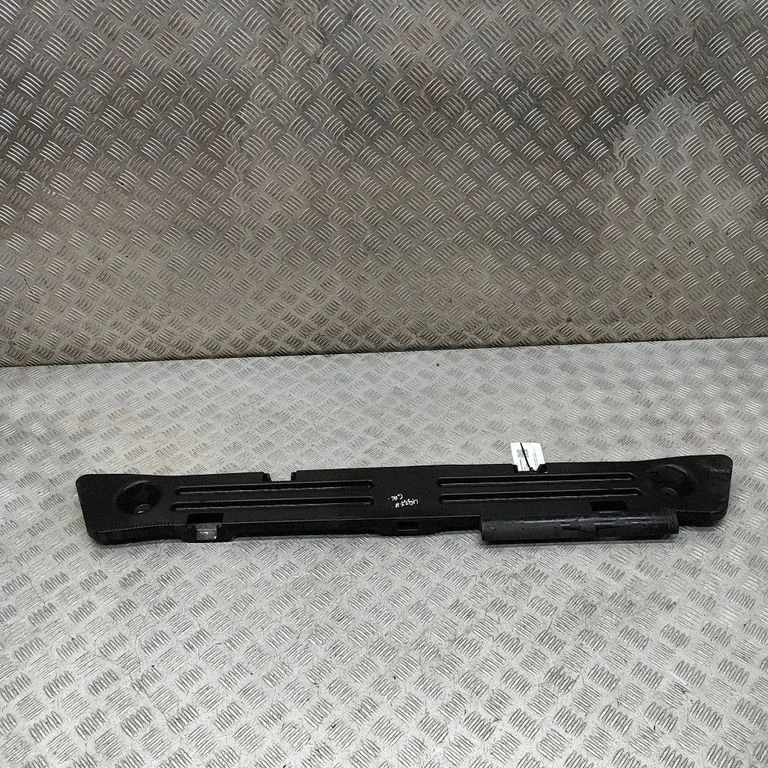 Muu kereosa L1TB11787AD