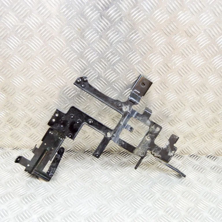 Muu kereosa J9D319F652AC