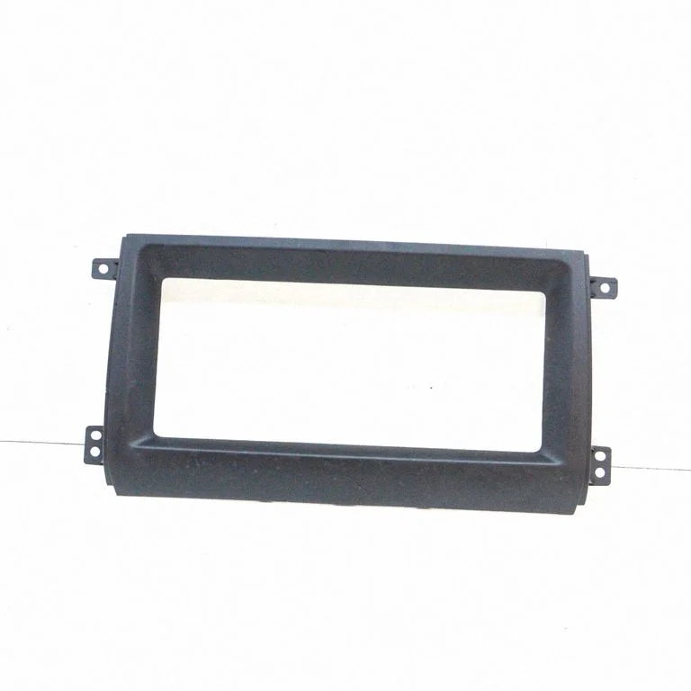Radio/GPS head unit trim J9C3189331AD
