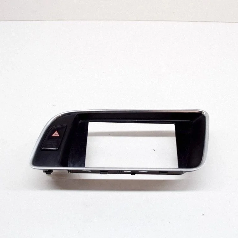 Radio/navigācijas apdare 8R2857186