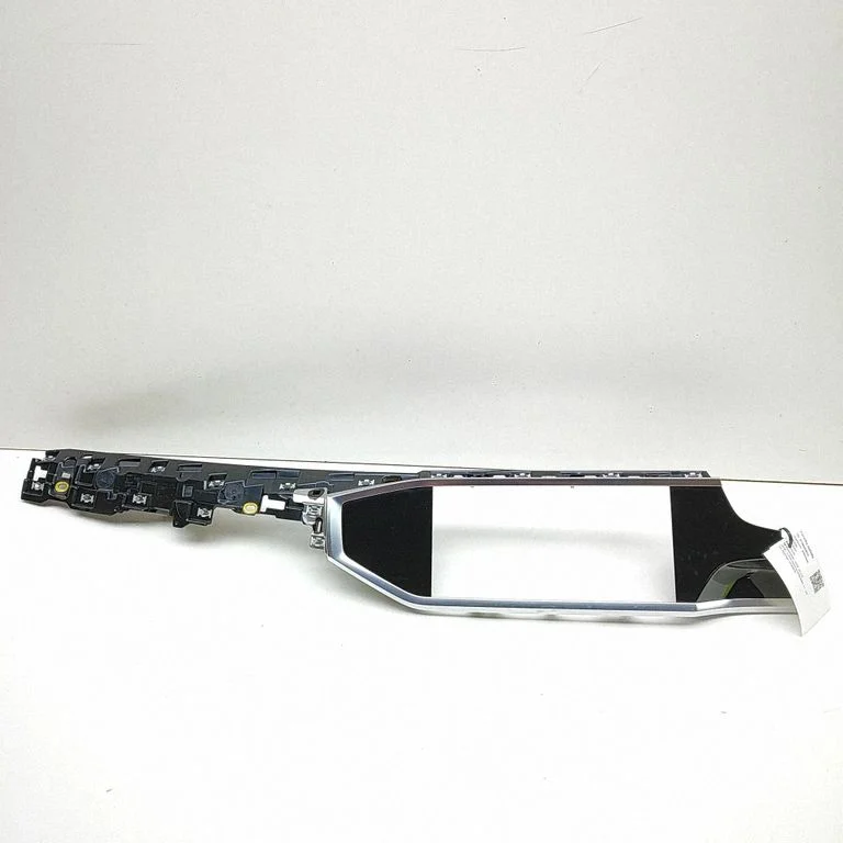 Radio/GPS head unit trim – Audi Q3 FJN (2025-)