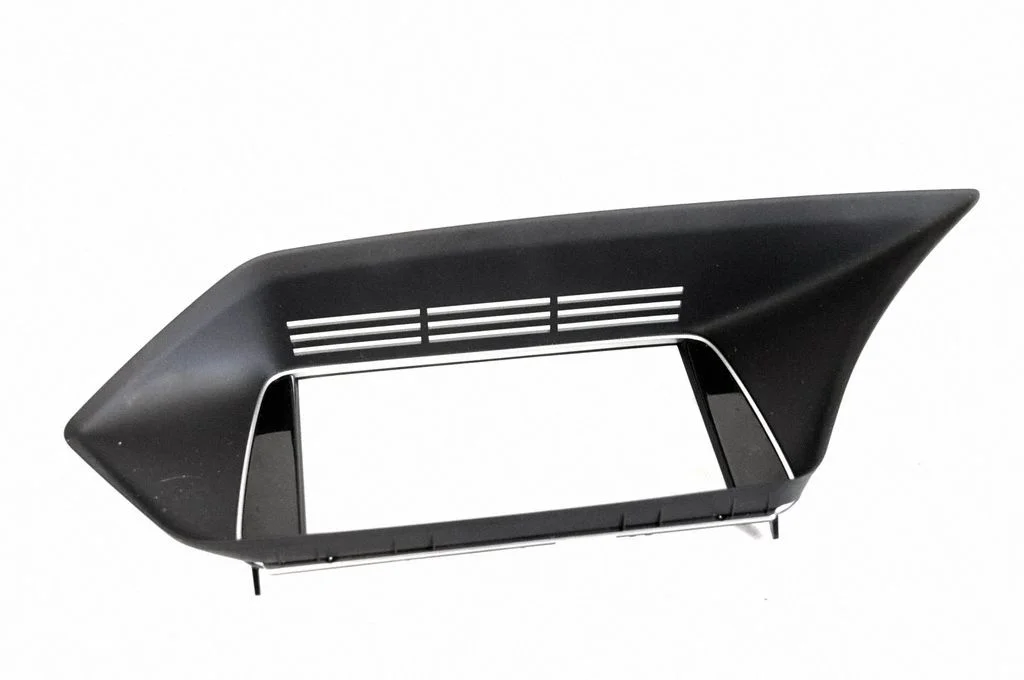 Radio/navigācijas apdare – Mercedes-Benz E klase W212 (2009-2016)