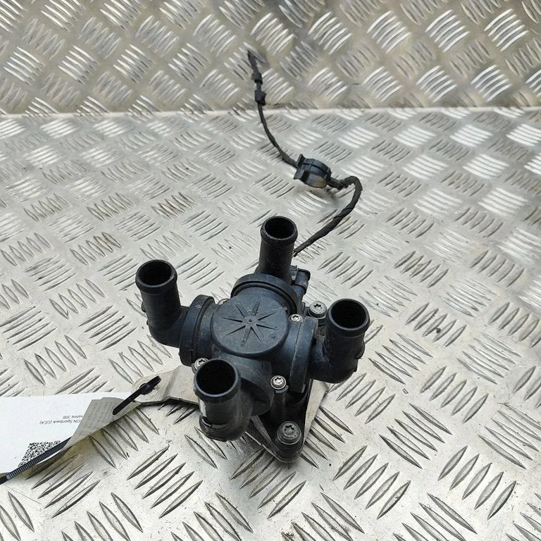 Coolant heater 4KE121703E