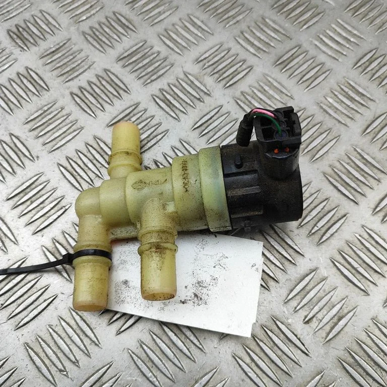 Coolant heater 375W3KL000