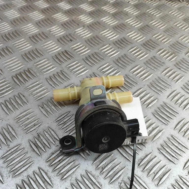 Coolant heater 375V3AO000
