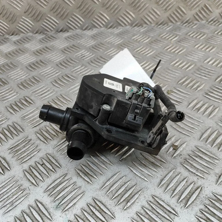 Coolant heater – Tesla Model Y (2020-)