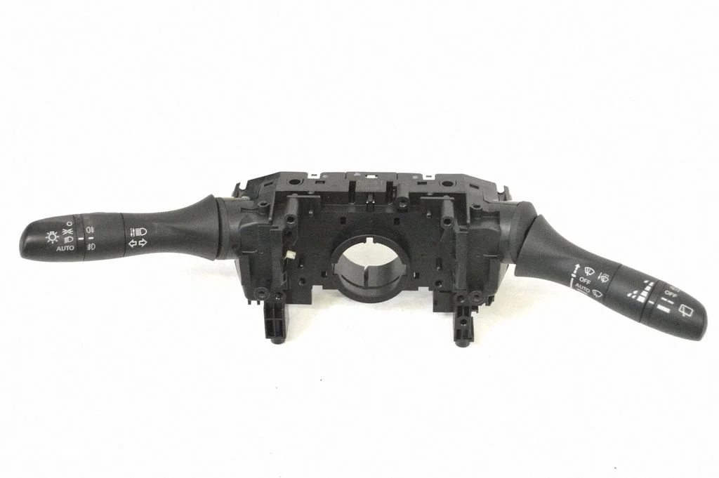 Pagriezienu/gaismu svira 15321SD1
