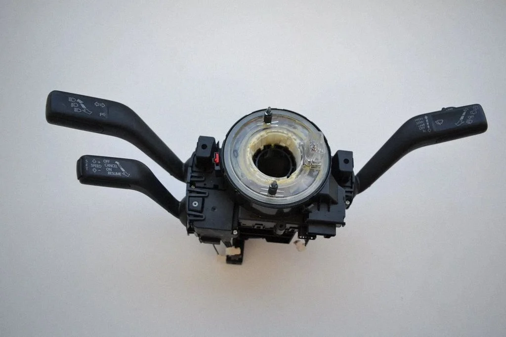 Indicator stalk – Volkswagen Passat B6 (2005-2010)