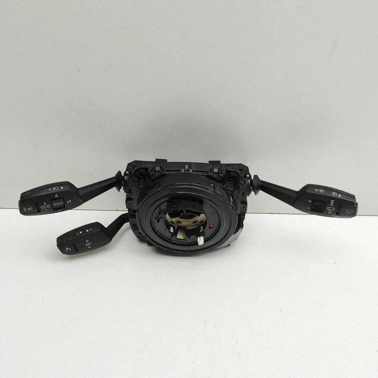 Pagriezienu/gaismu svira – BMW X5 E70 (2006-2013)