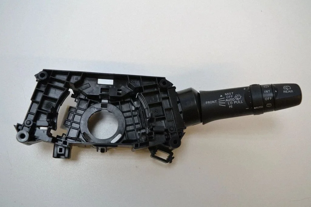Indicator stalk – Mitsubishi Outlander (2013-2021)