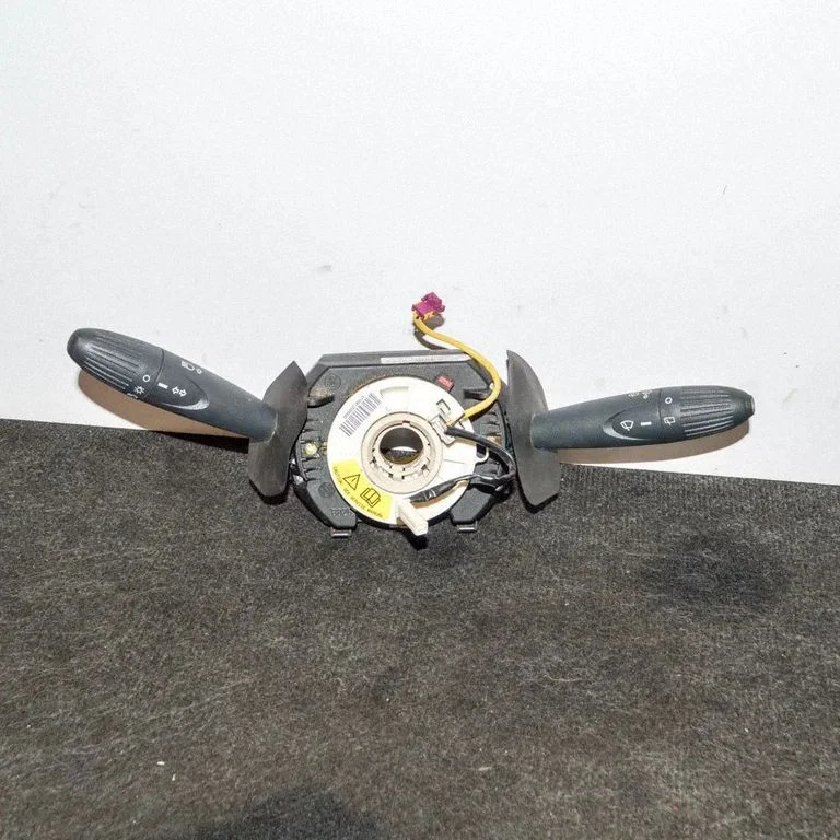 Suunatulede/tulede hoob – Ford Ka (2009-2017)