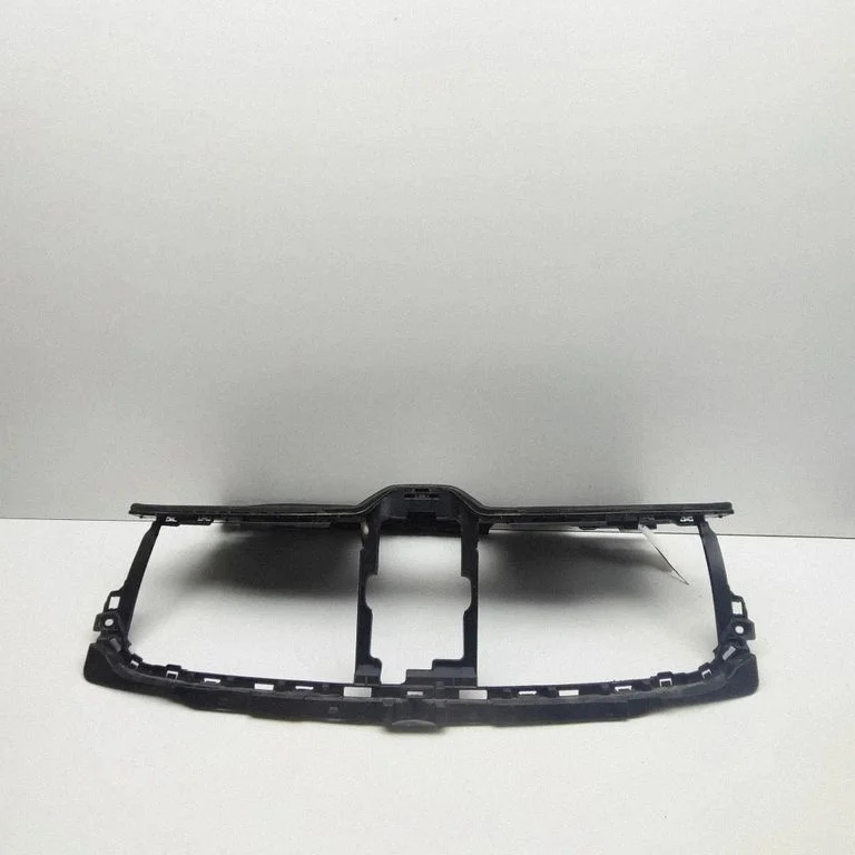 Radiator trim 620363874R