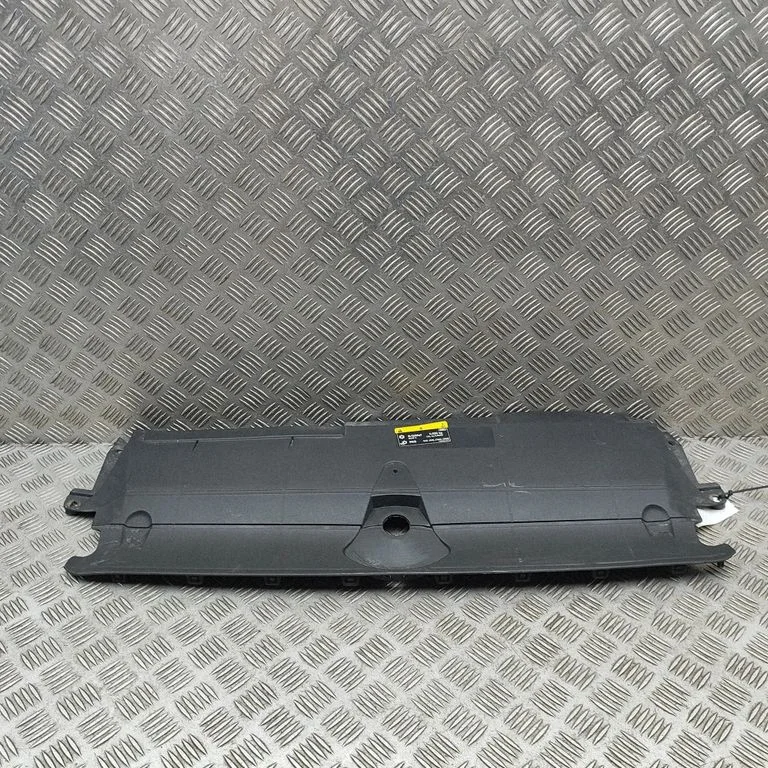 Radiatoru apdare 4K0807081