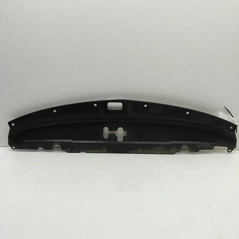 Radiator trim 7403A314