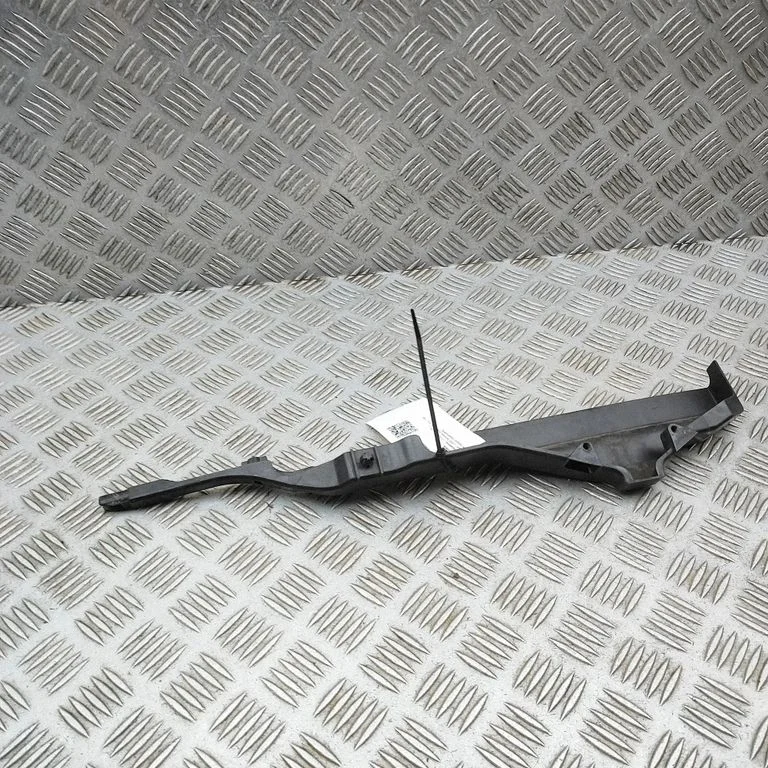 Radiator trim 5362950060 – Lexus LS UCF30 (2001-2007)