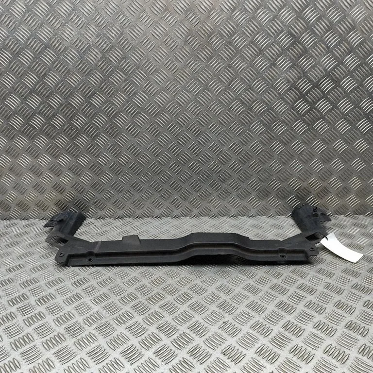 Radiator trim – Land Rover Discovery Sport (2014-)