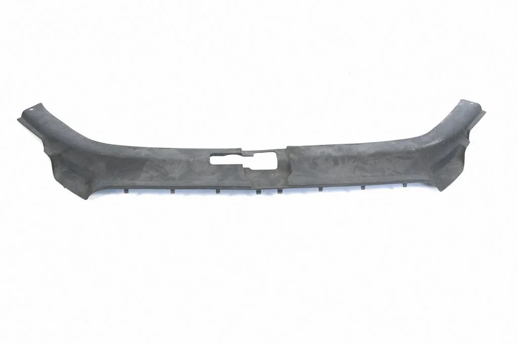 Radiator trim – Audi Q7 4L (2005-2015)